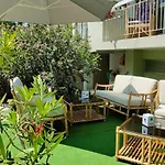 Capri 3*