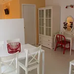 Capri 3*
