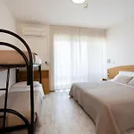 فندق Capri 3*
