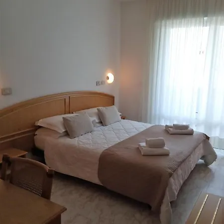 Capri Ξενοδοχείο 3*