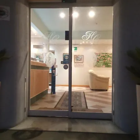 Capri Hotel 3*