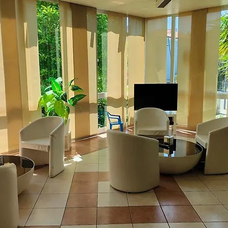 Ξενοδοχείο Capri