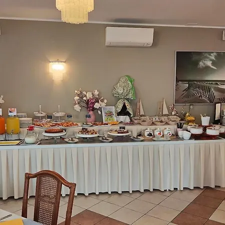 Capri Hotel 3*