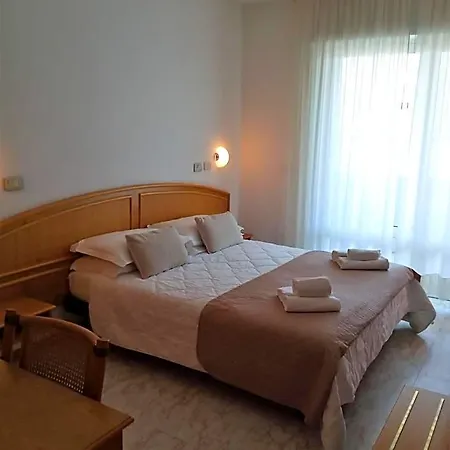 Capri ホテル 3*