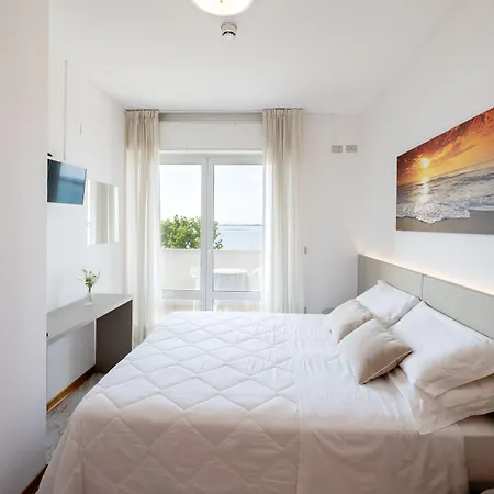 Capri 3* Grado