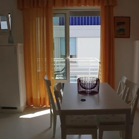 فندق Capri 3*