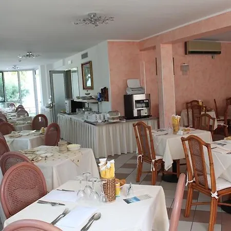 Capri Hotel